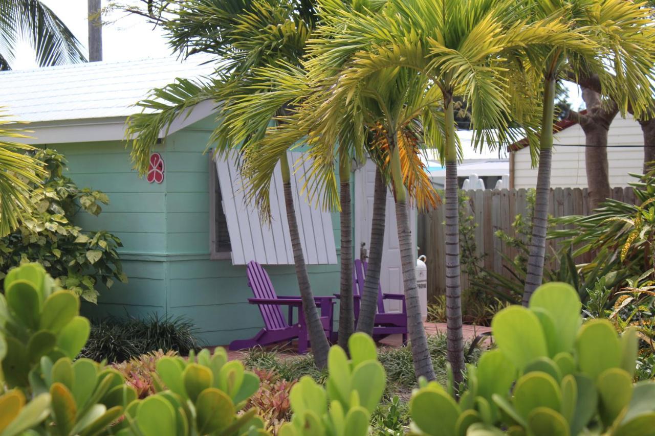 Tropical Cottages Marathon Exteriör bild