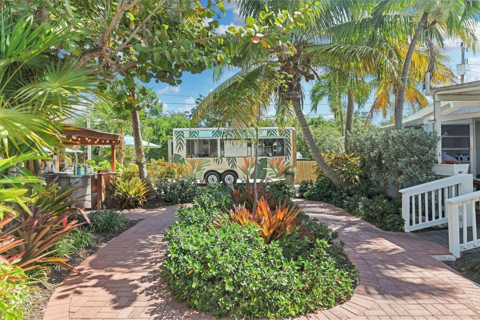Tropical Cottages Marathon Exteriör bild